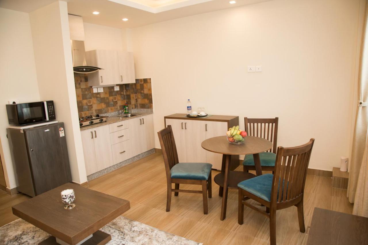 Sarovar Residency Serviced Apartment Hotel Jawlakhel Ngoại thất bức ảnh